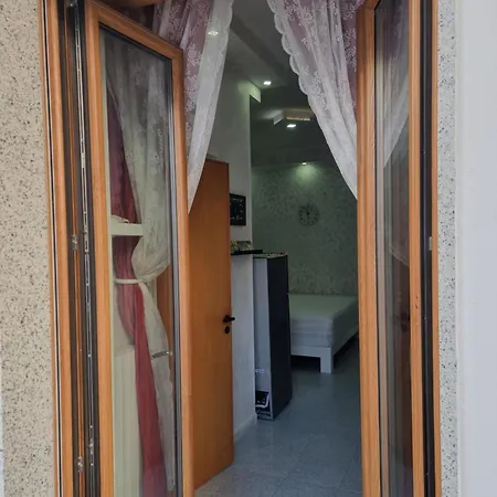 Salvatore Luxury Homes - Centro Vacanze Pochi Passi Dal Mare Apartment *